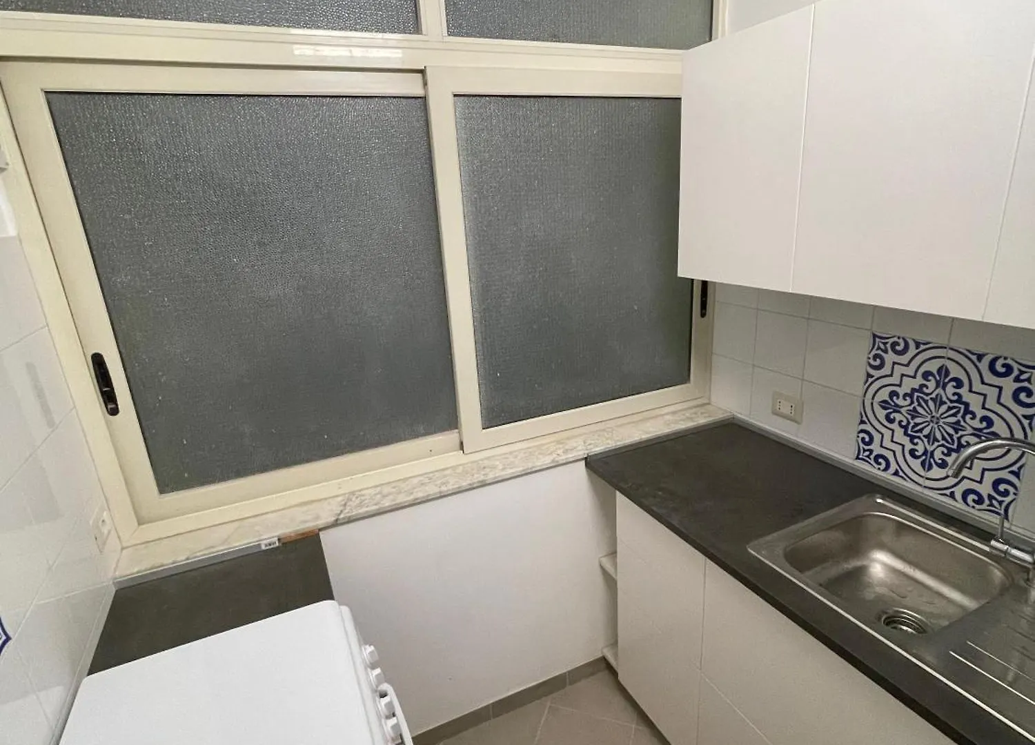 Lorenzo'S House Catania City Centre - Comfortable Large Apartment With 2 Bedrooms And 2 Baths, Close To Trains, Metro And Bus Station